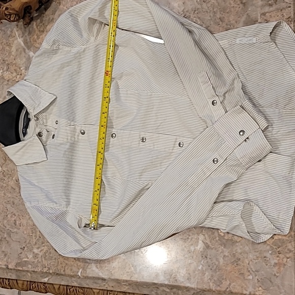 ARMANI EXCHANGE STRIPED SHIRT. SMALL - Picture 5 of 8